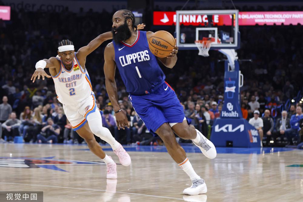 在接受采访 在接受采访